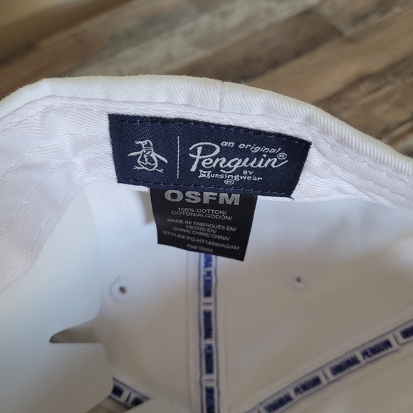 Penguin original cap. Adjustable strapback. - Picture 6 of 7